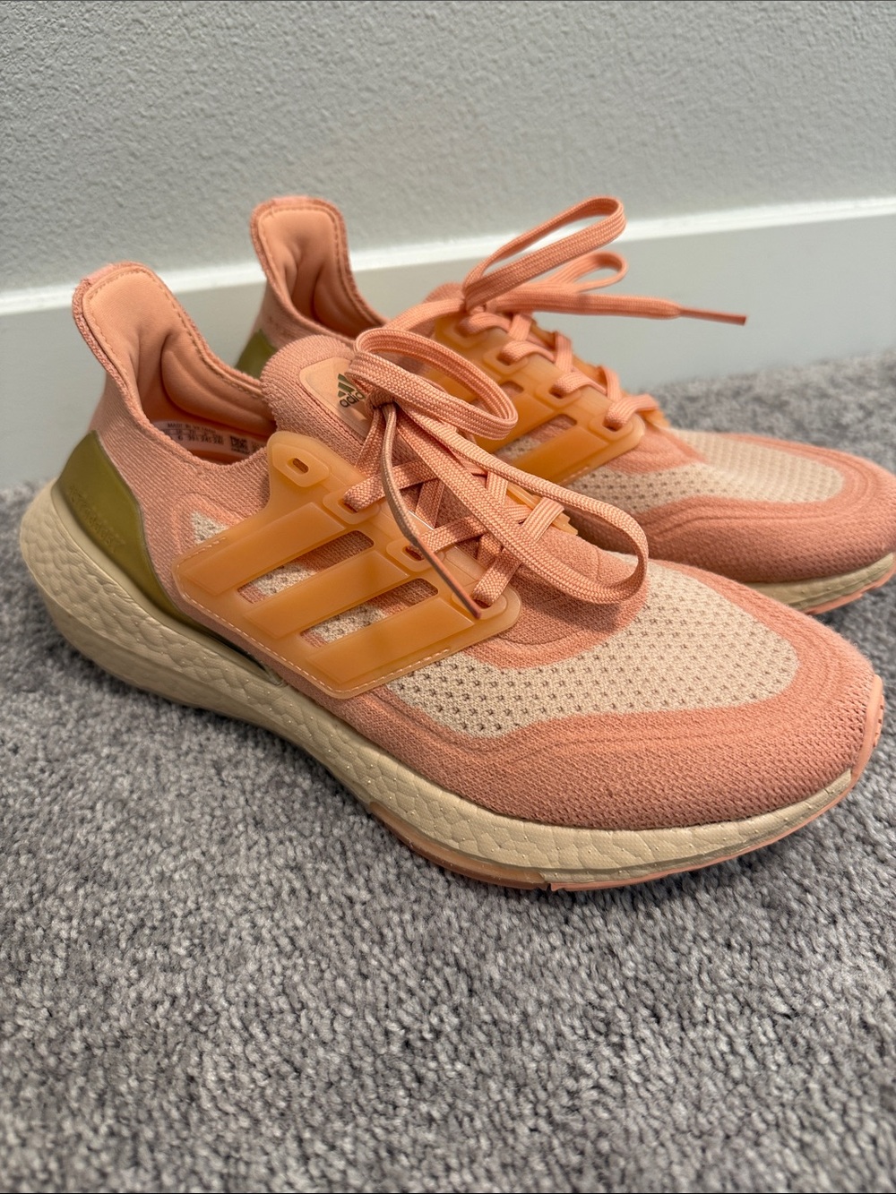 adidas Women's Peach/Beige Ultra Boost Performance Running Shoes Size 7.5
